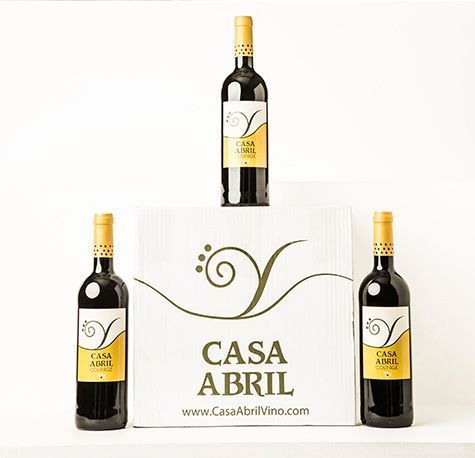 casa abril vino packaging